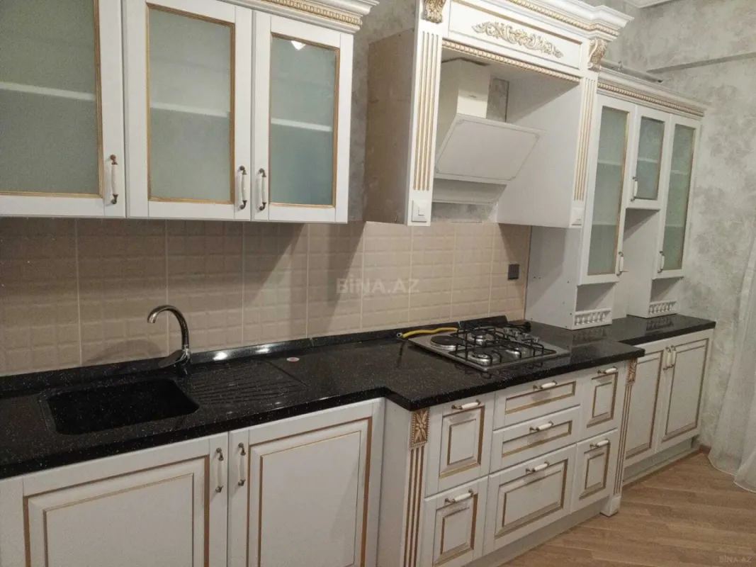Kirayə verilir 3 otaqlı mənzil 115 m²