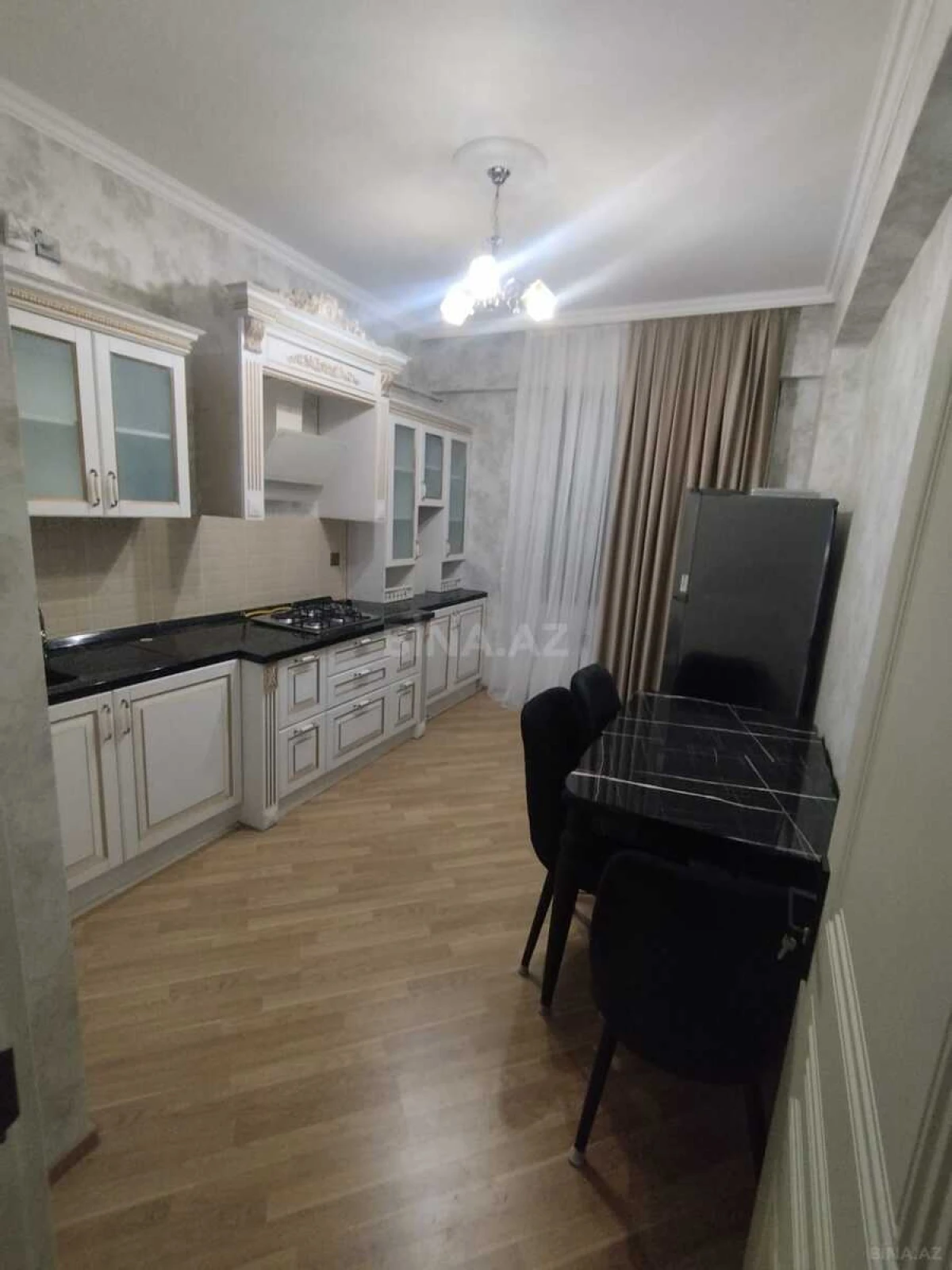 Kirayə verilir 3 otaqlı mənzil 115 m²