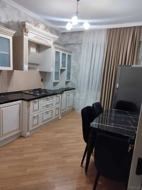 Kirayə verilir 3 otaqlı mənzil 115 m²