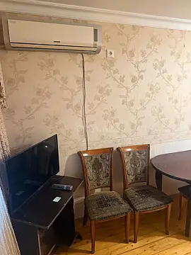 Kirayə verilir 2 otaqlı mənzil 50 m²