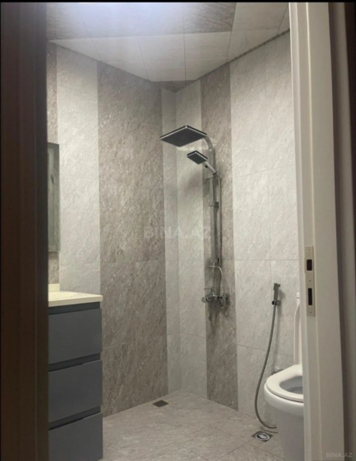 Satılır 2 otaqlı mənzil 56 m²