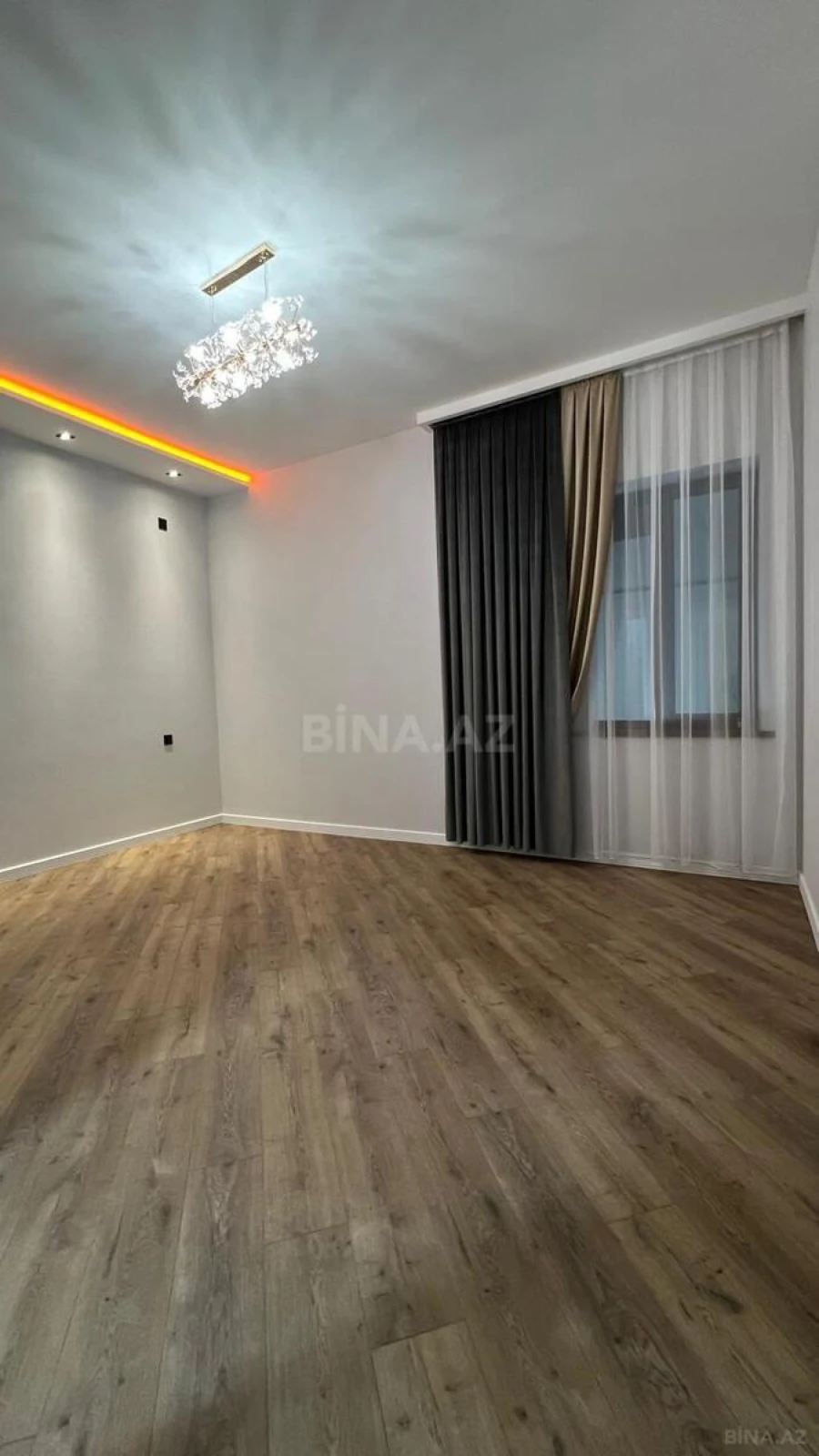 Satılır 4 otaqlı həyət evi 180 m²