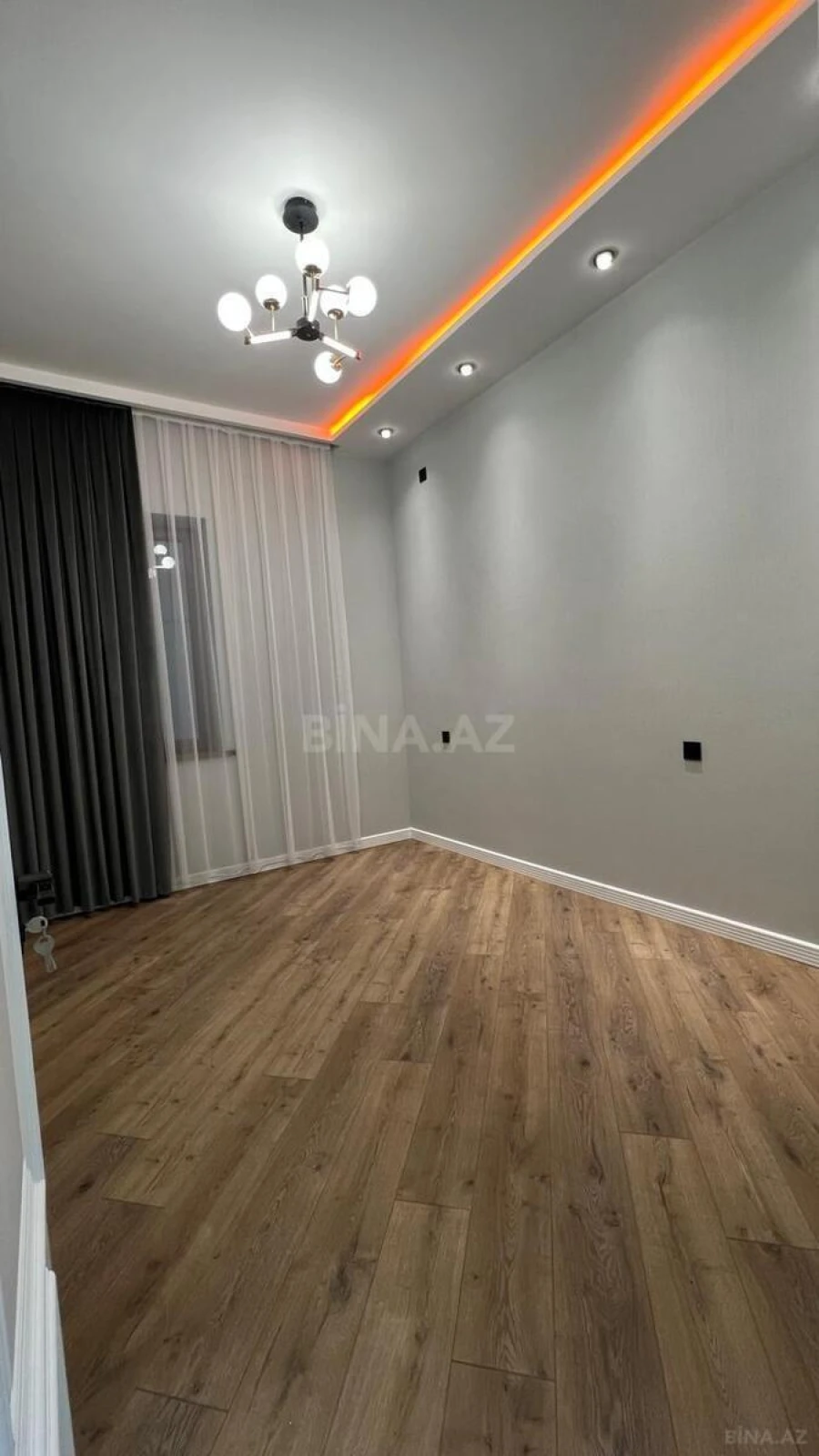 Satılır 4 otaqlı həyət evi 180 m²