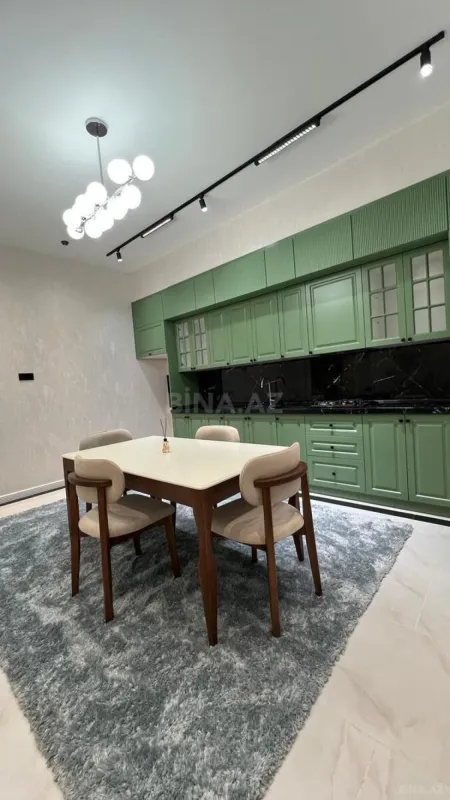 Satılır 4 otaqlı həyət evi 180 m²