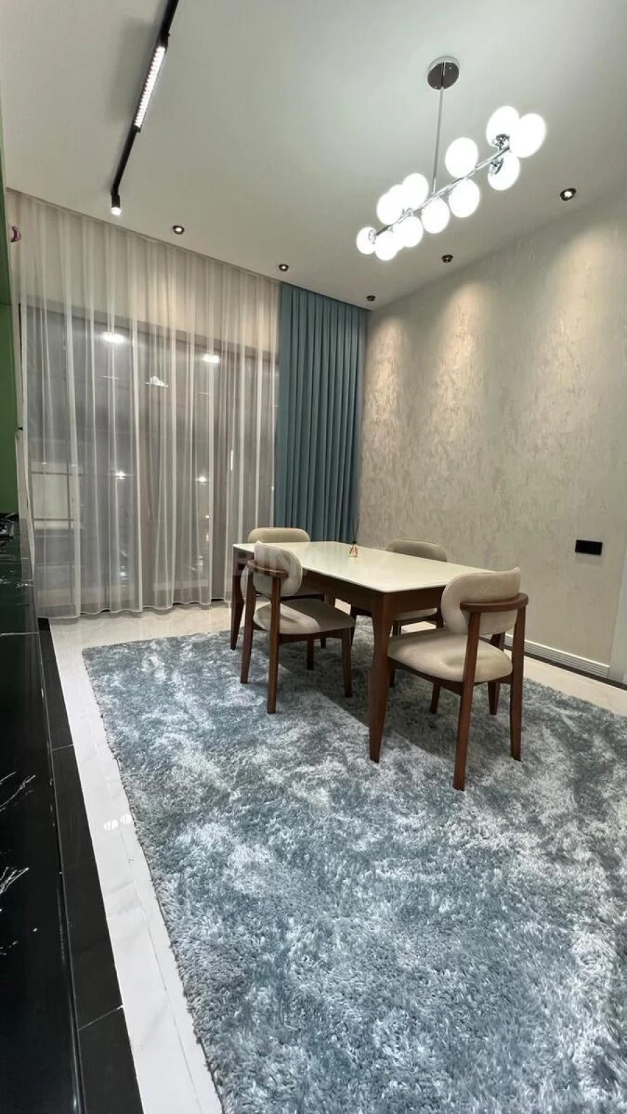 Satılır 4 otaqlı həyət evi 180 m²