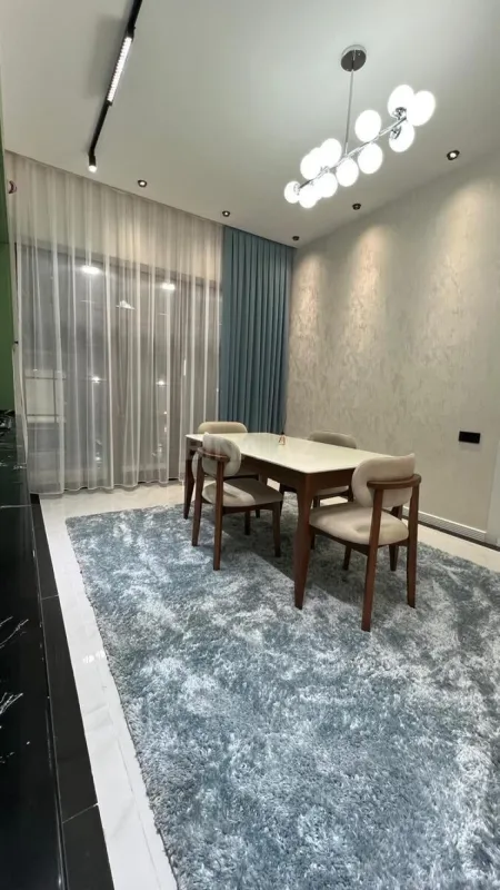 Satılır 4 otaqlı həyət evi 180 m²