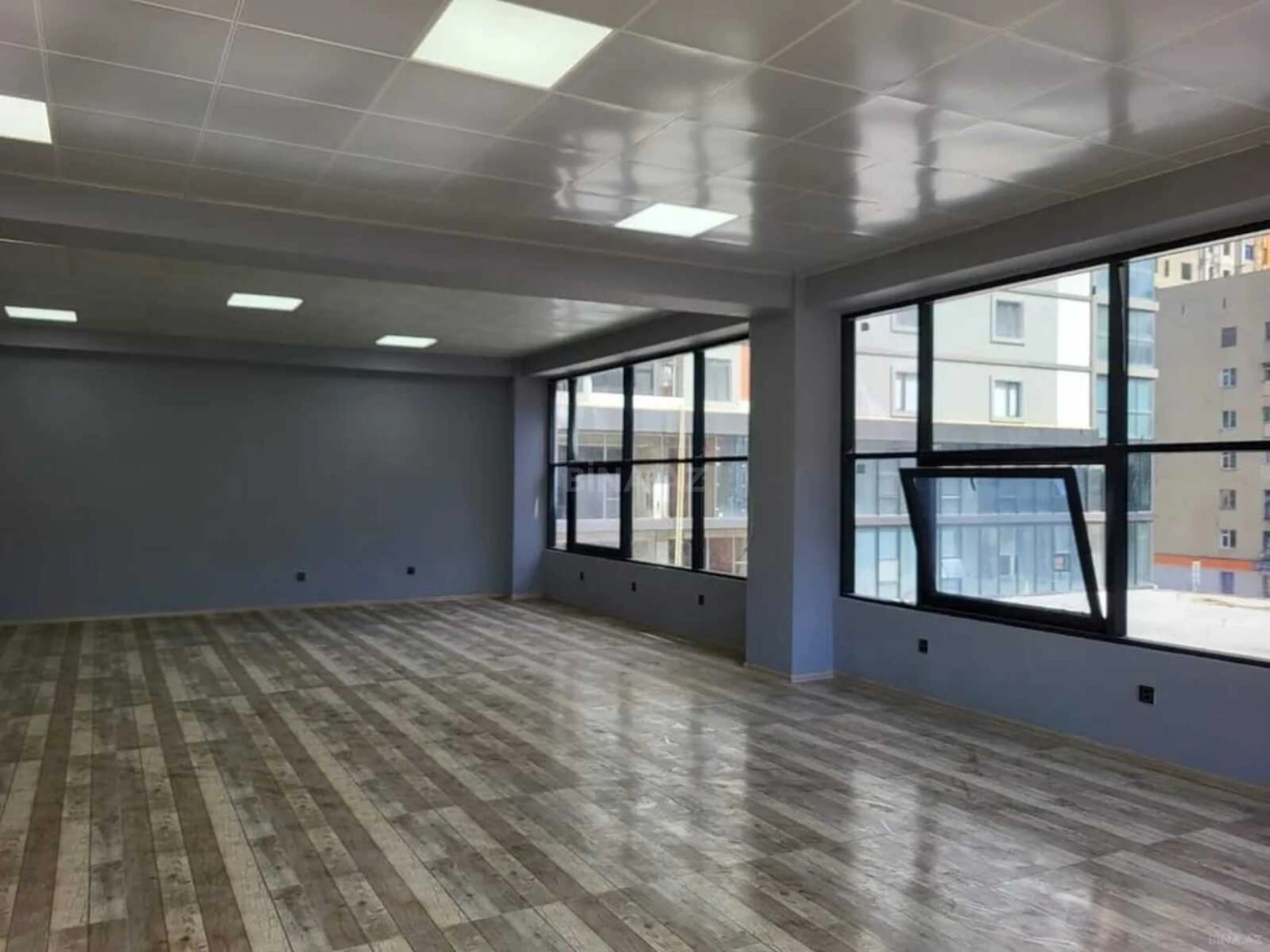 Satılır obyekt 100 m²