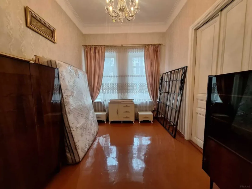 Satılır 4 otaqlı mənzil 80 m²