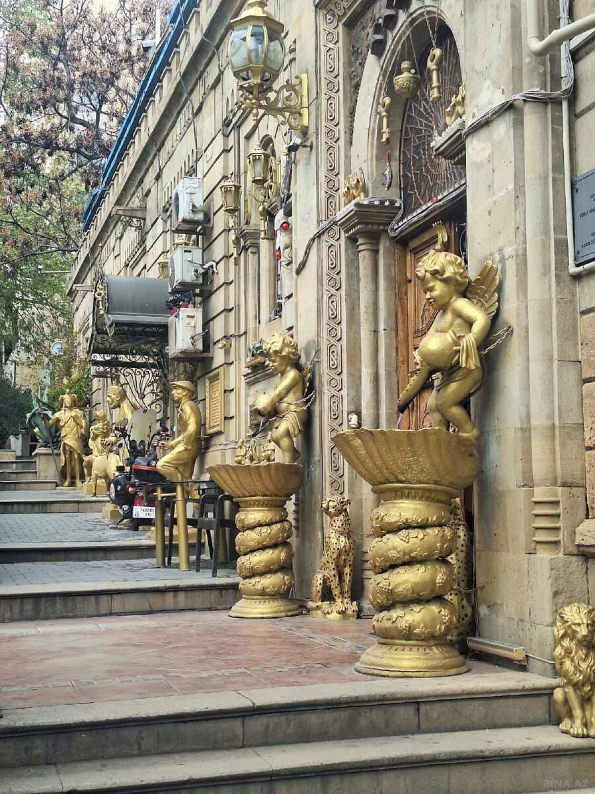 Satılır 4 otaqlı mənzil 80 m²