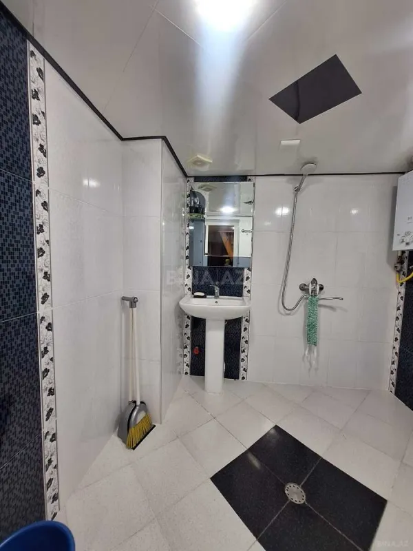 Satılır 4 otaqlı mənzil 80 m²