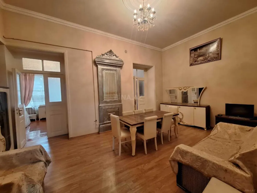 Satılır 4 otaqlı mənzil 80 m²