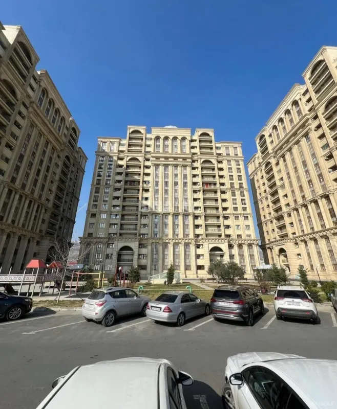 Satılır 2 otaqlı mənzil 75 m²