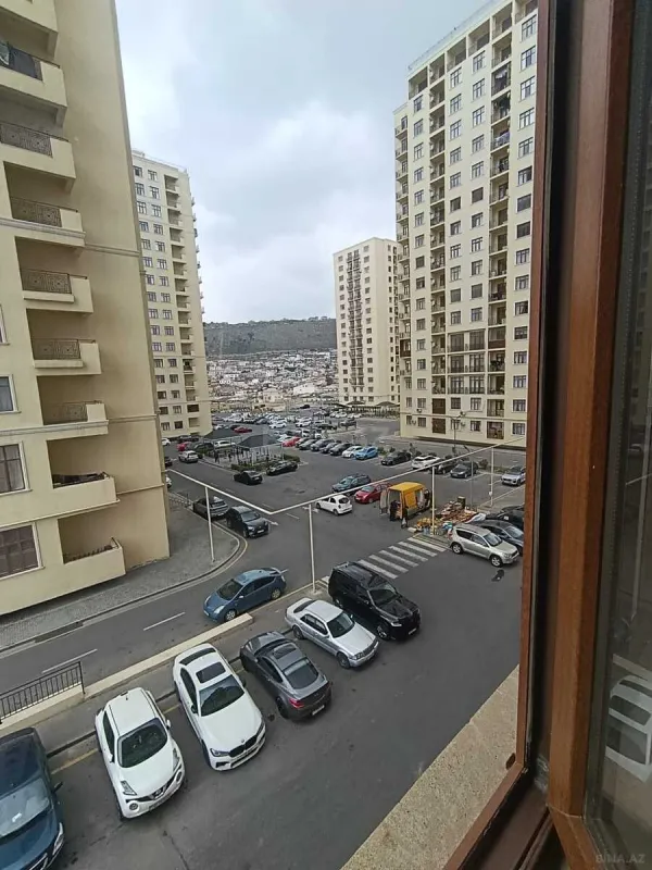 Satılır 2 otaqlı mənzil 75 m²