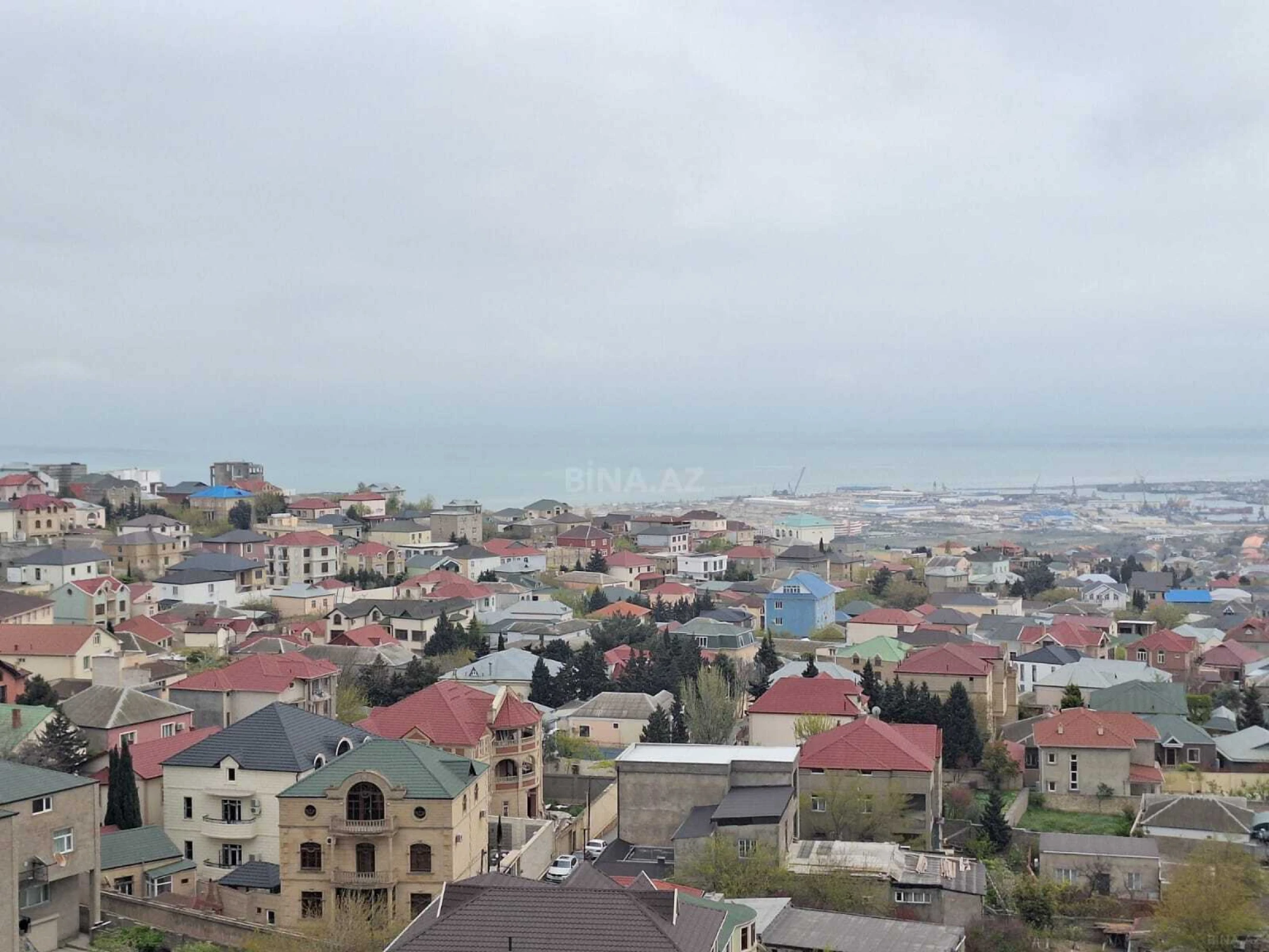 Satılır 3 otaqlı mənzil 150 m²