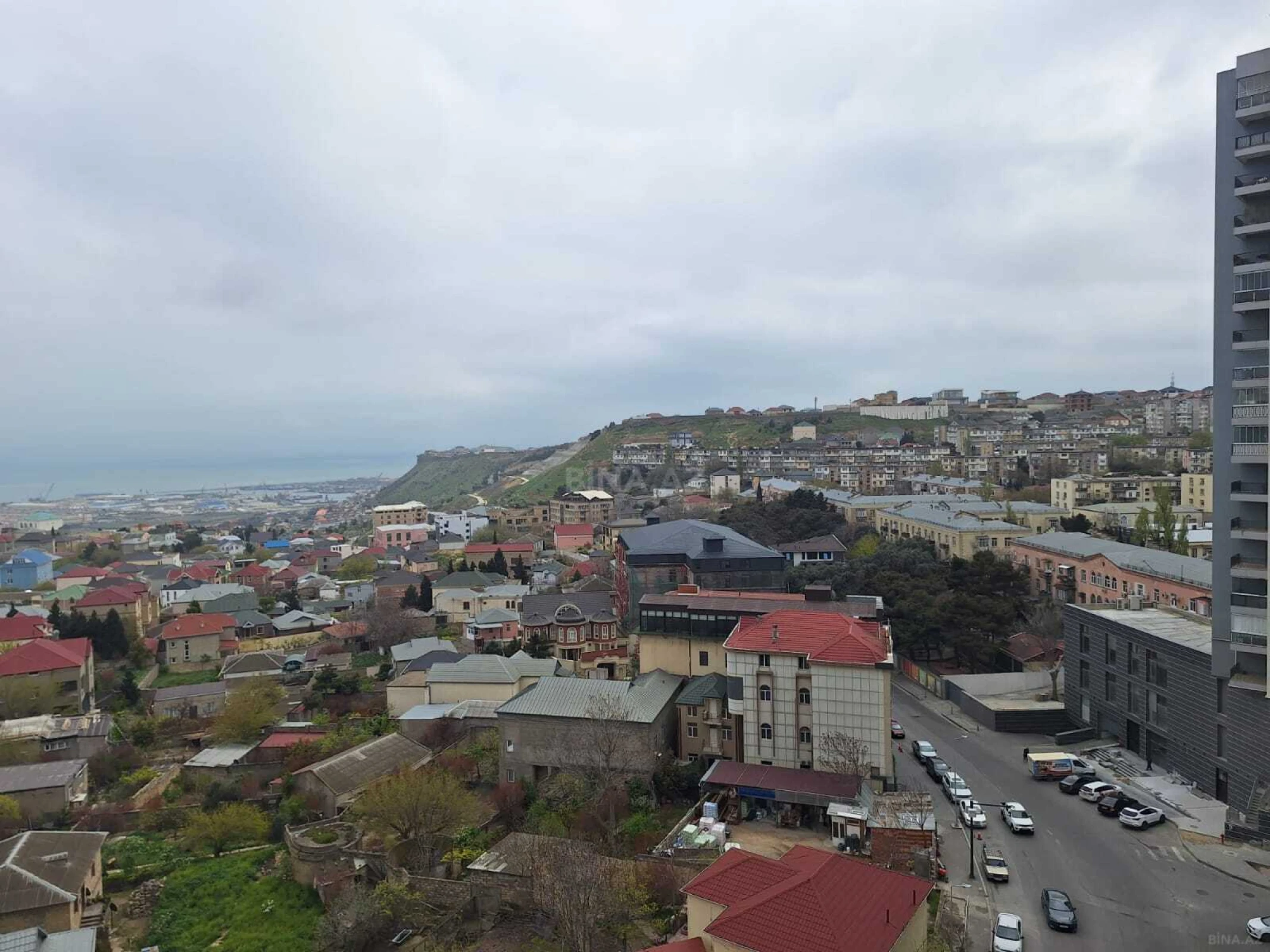 Satılır 3 otaqlı mənzil 150 m²