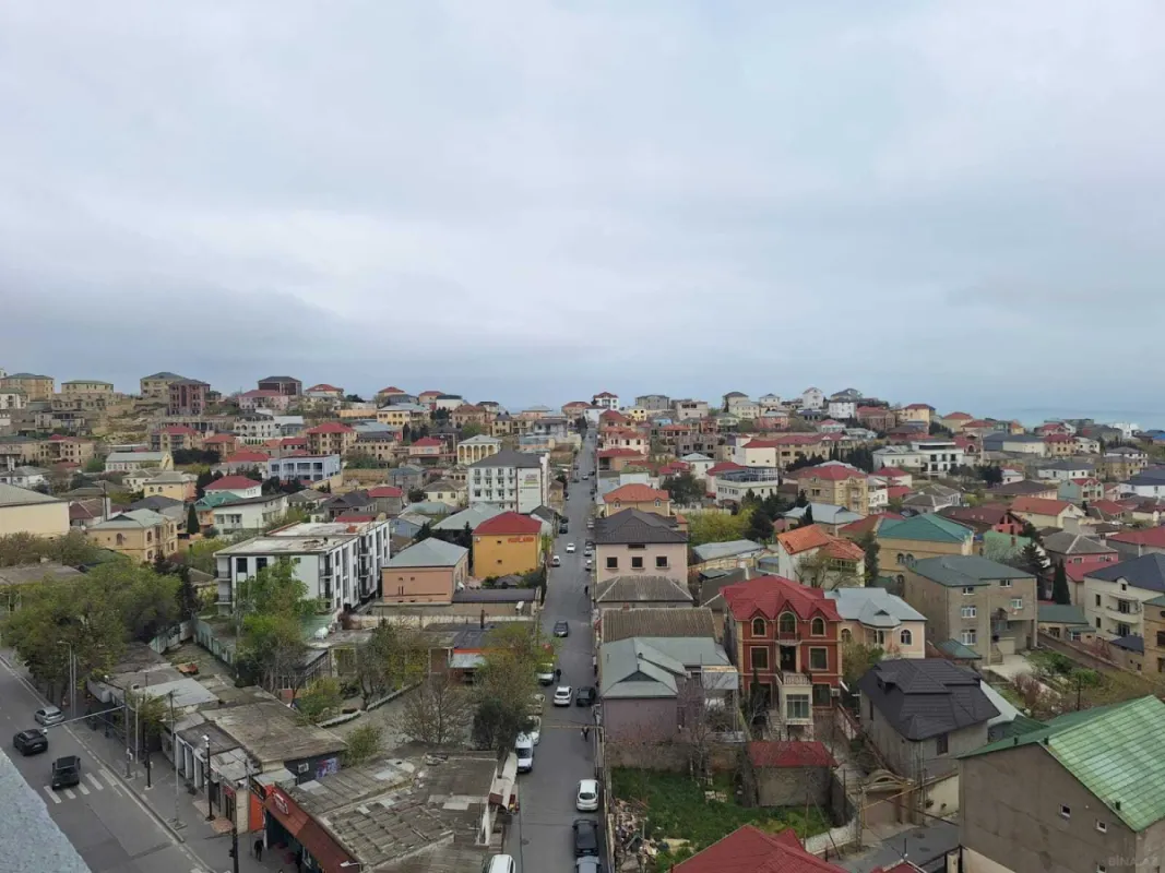Satılır 3 otaqlı mənzil 150 m²