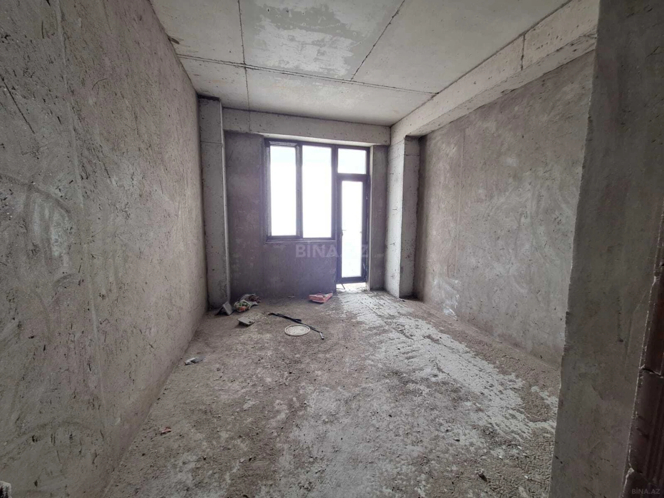 Satılır 3 otaqlı mənzil 150 m²