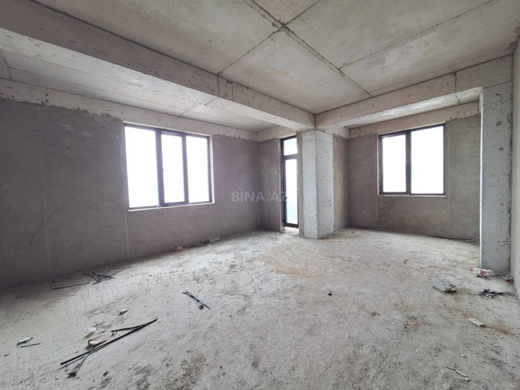 Satılır 3 otaqlı mənzil 150 m²