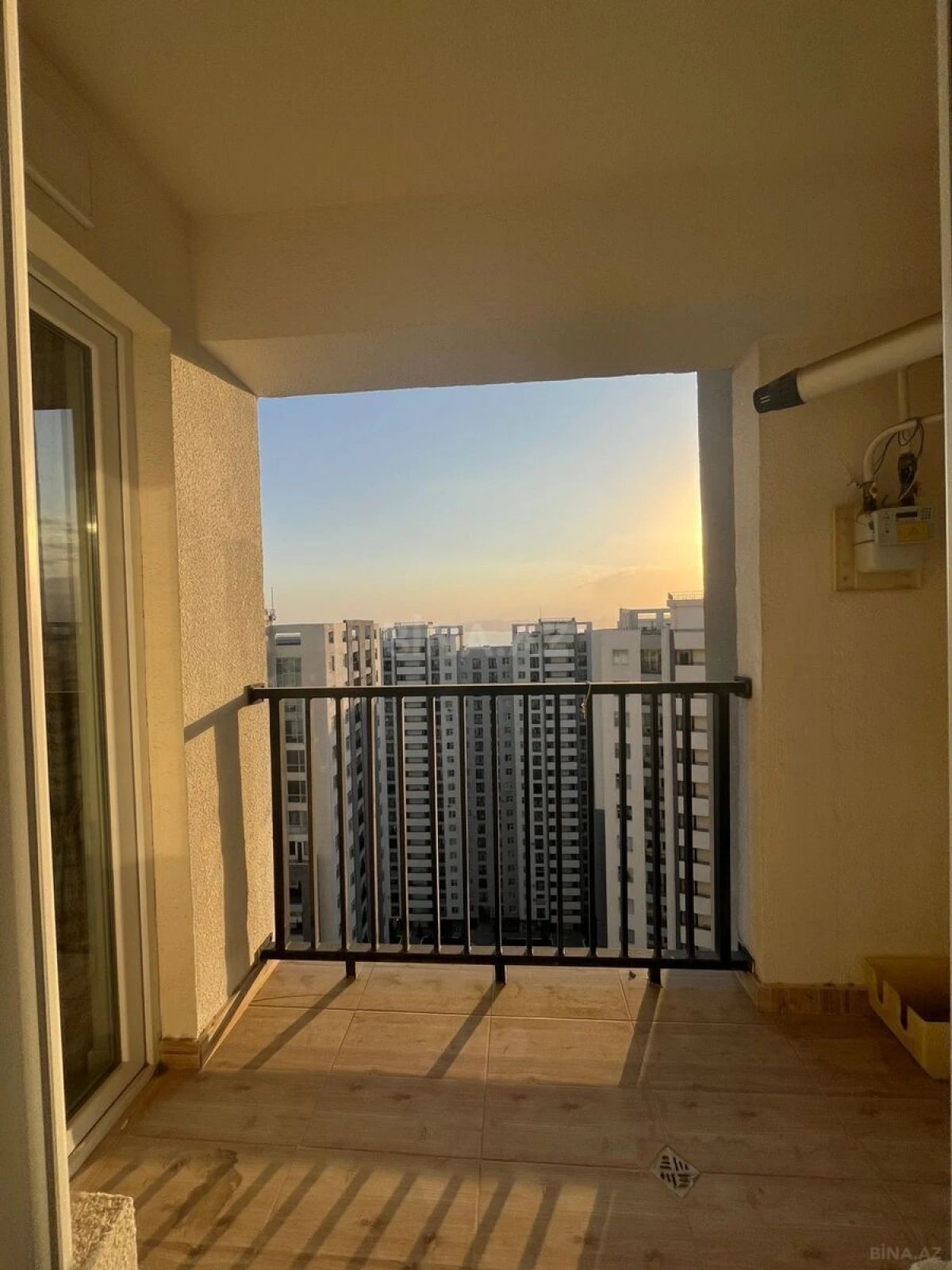Satılır 3 otaqlı mənzil 110 m²