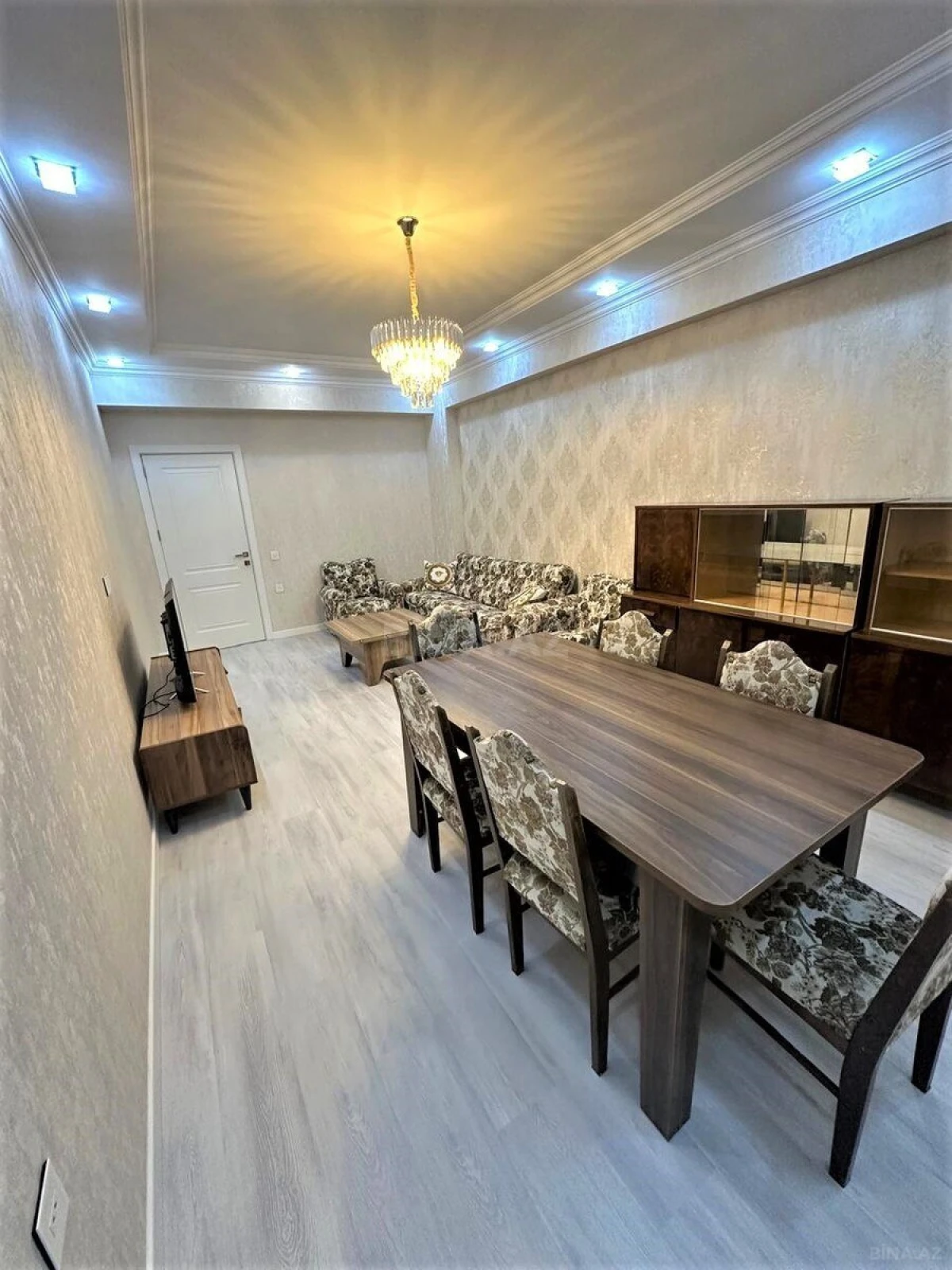 Satılır 3 otaqlı mənzil 110 m²