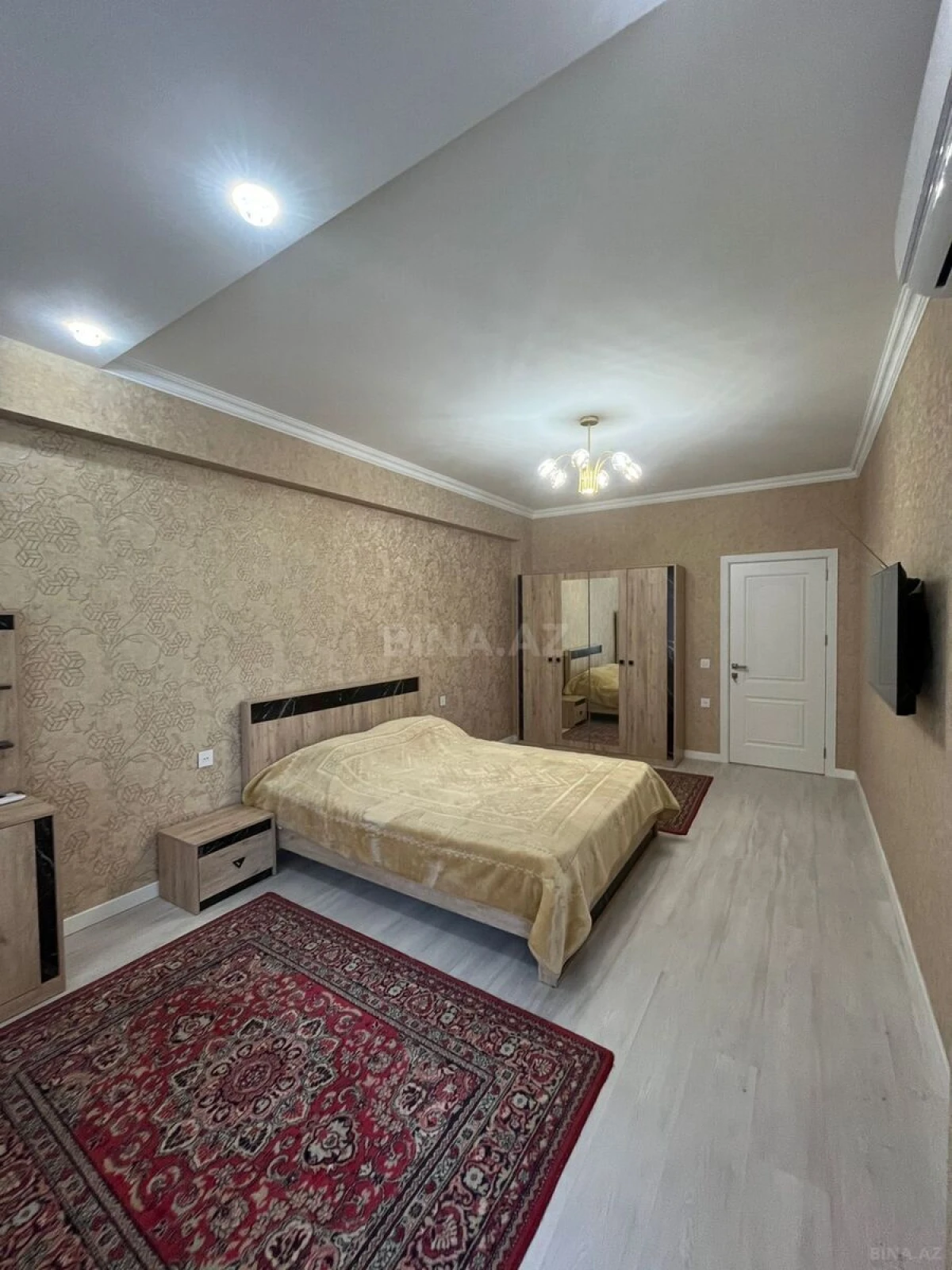 Satılır 3 otaqlı mənzil 110 m²