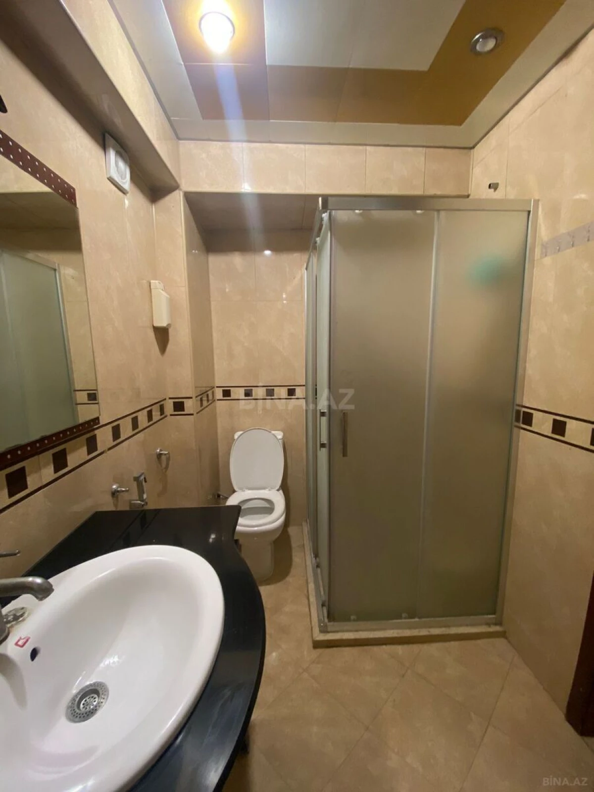 Kirayə verilir 4 otaqlı mənzil 120 m²
