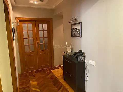 Kirayə verilir 4 otaqlı mənzil 120 m²