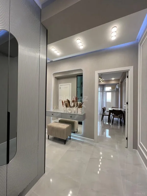 Satılır 3 otaqlı mənzil 105 m²