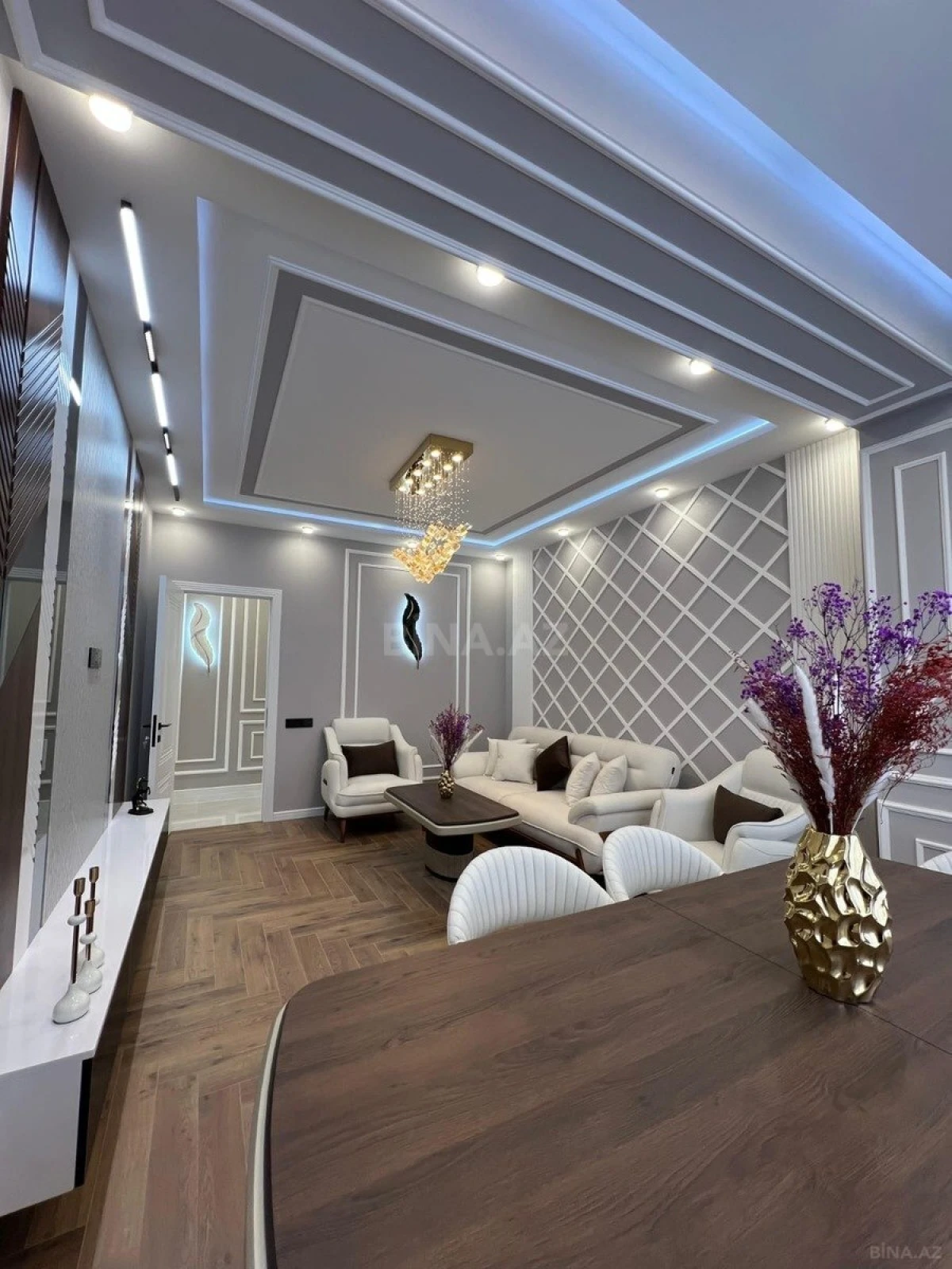 Satılır 3 otaqlı mənzil 105 m²