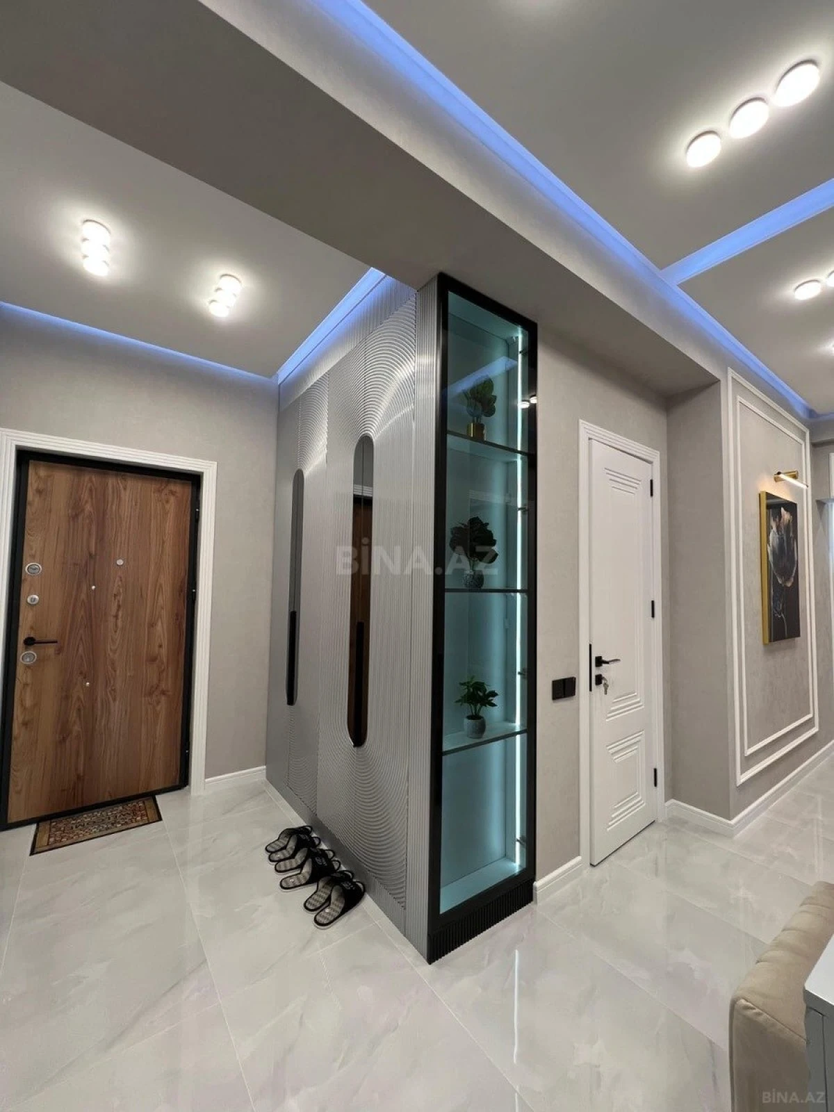 Satılır 3 otaqlı mənzil 105 m²