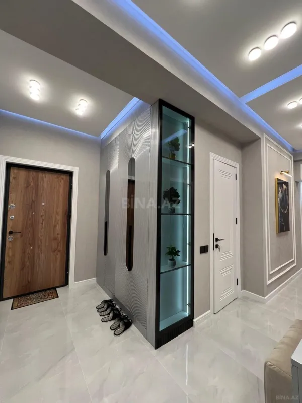 Satılır 3 otaqlı mənzil 105 m²