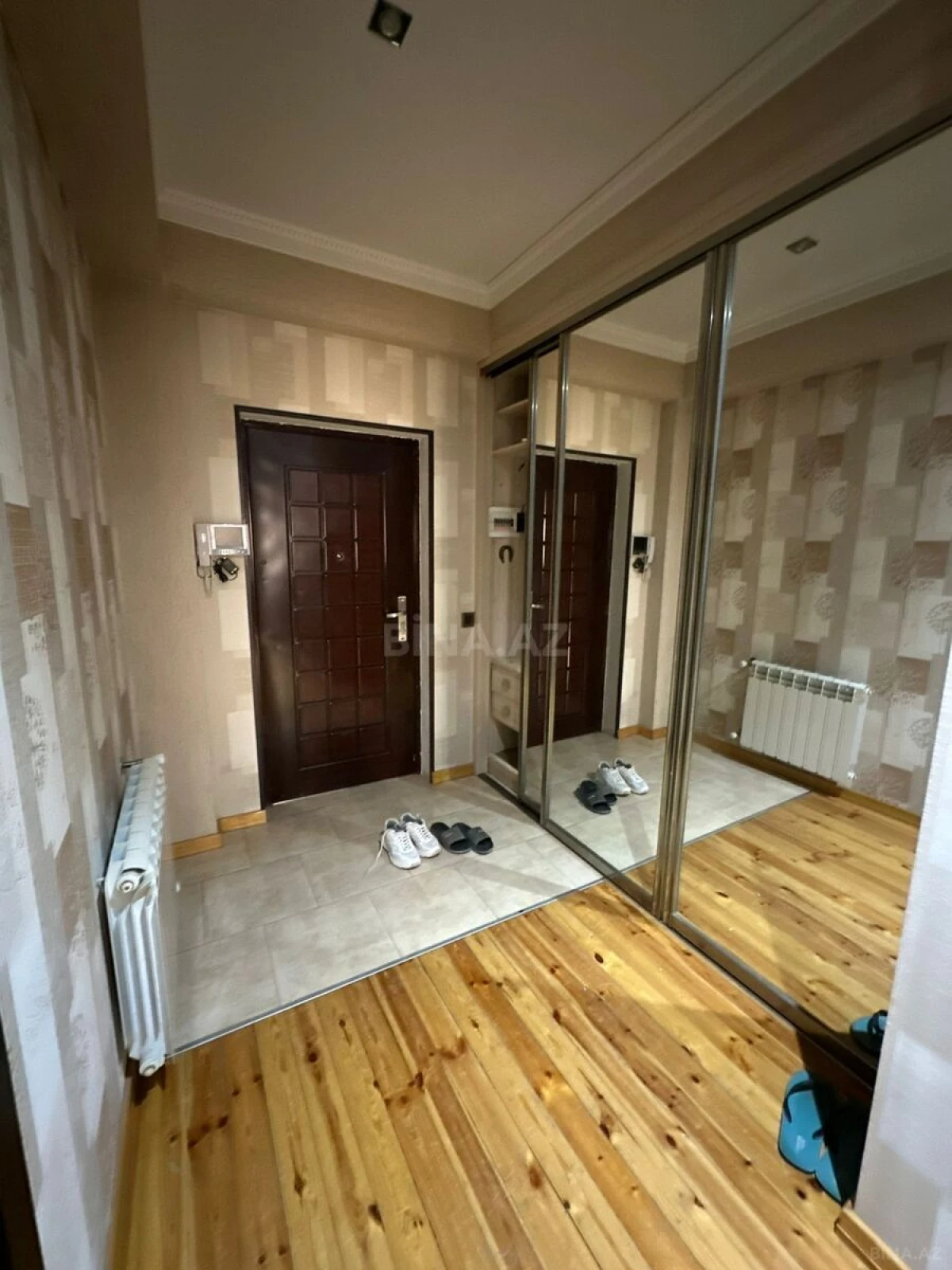 Kirayə verilir 3 otaqlı mənzil 140 m²