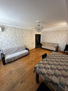 Kirayə verilir 3 otaqlı mənzil 140 m²