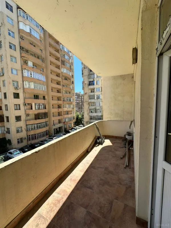 Kirayə verilir 3 otaqlı mənzil 140 m²