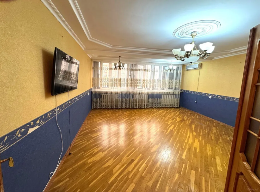 Satılır 3 otaqlı mənzil 100 m²