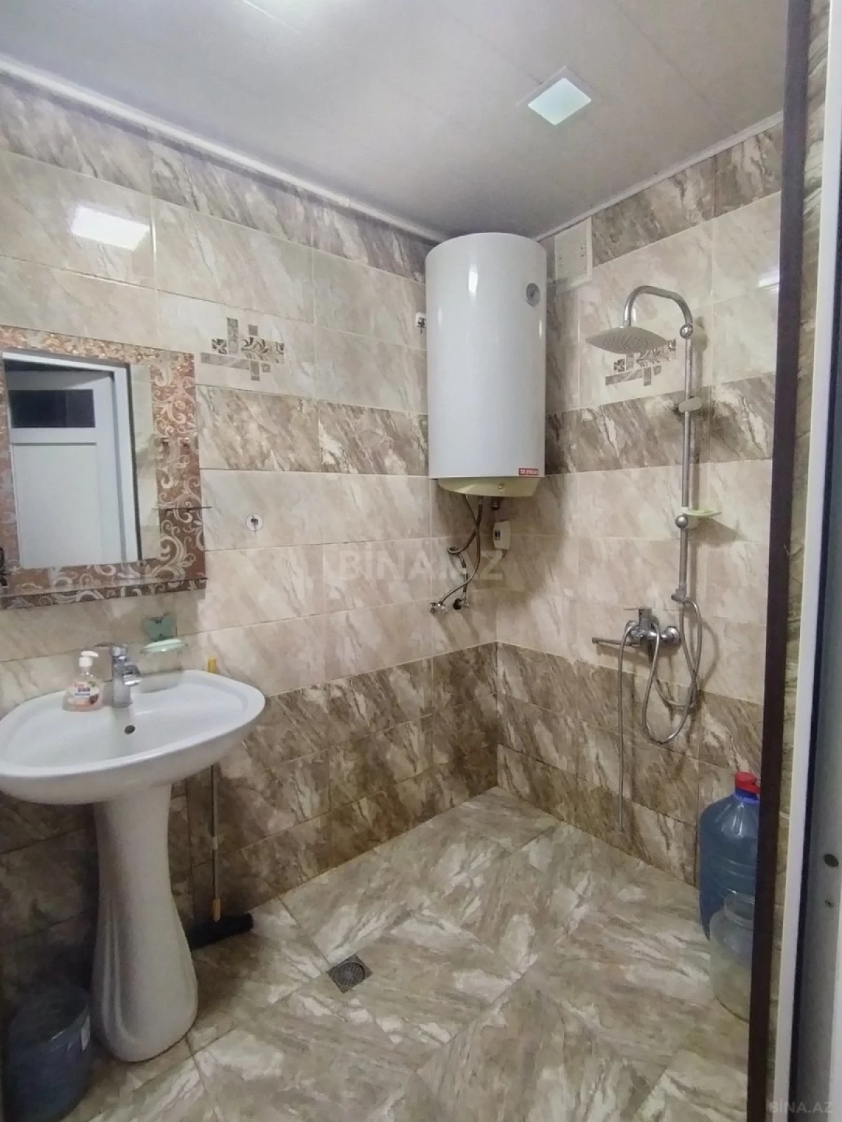 Kirayə verilir 3 otaqlı mənzil 61 m²