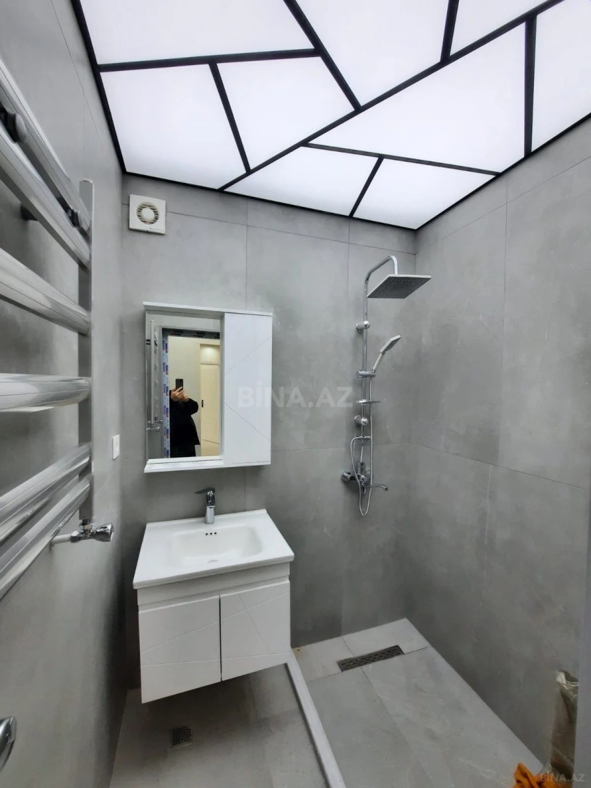 Satılır 2 otaqlı mənzil 65 m²