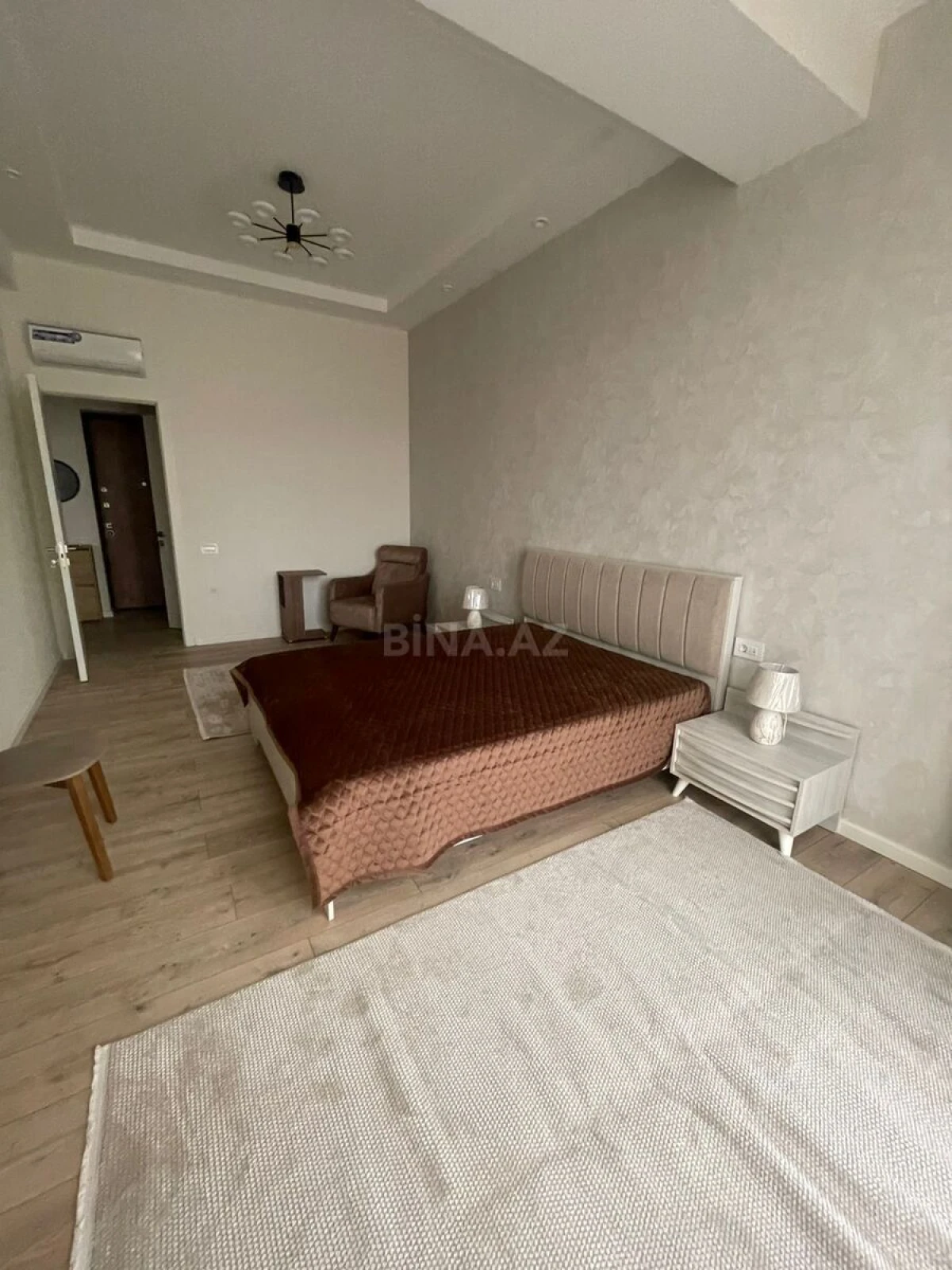 Kirayə verilir 2 otaqlı mənzil 55 m²