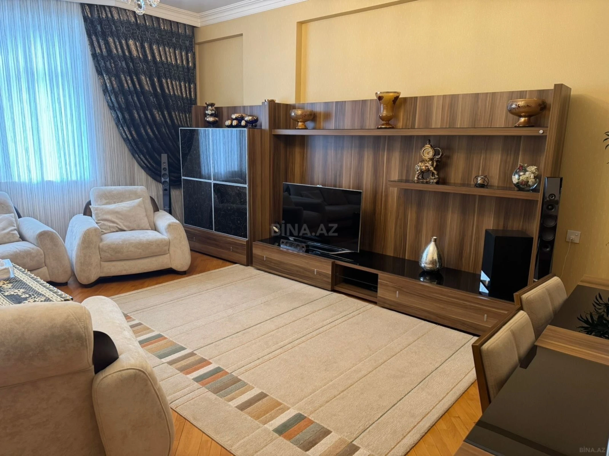 Satılır 3 otaqlı mənzil 123 m²