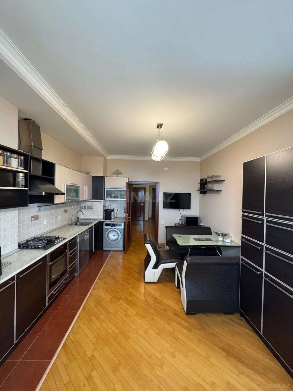 Satılır 3 otaqlı mənzil 123 m²
