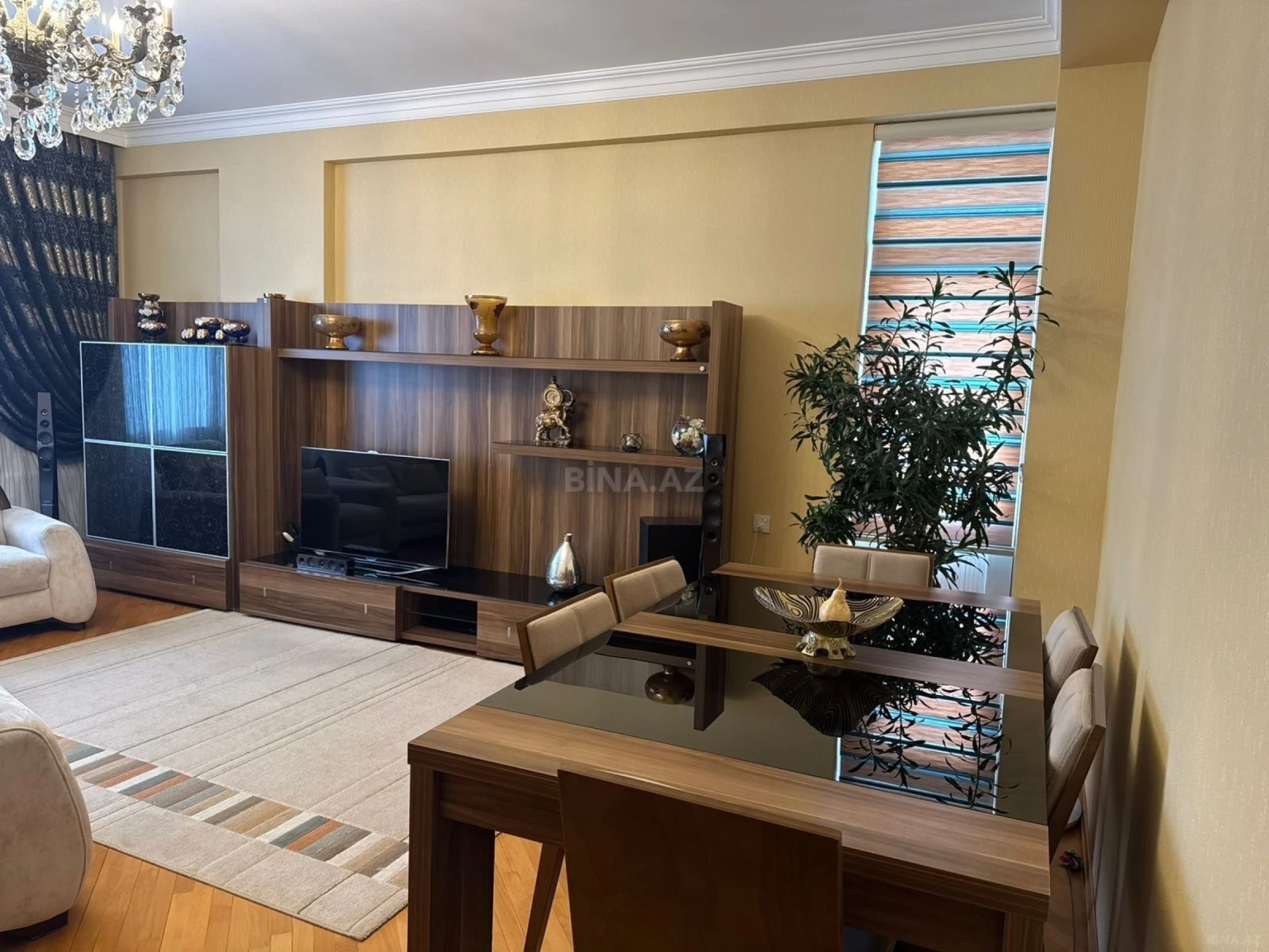 Satılır 3 otaqlı mənzil 123 m²