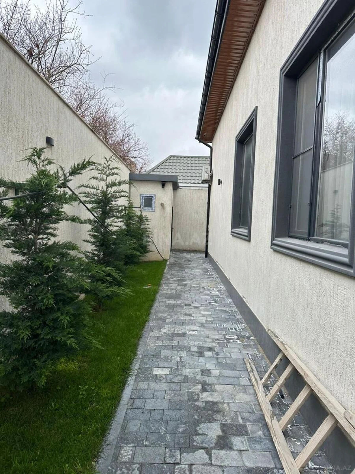 Kirayə verilir 5 otaqlı həyət evi 220 m²
