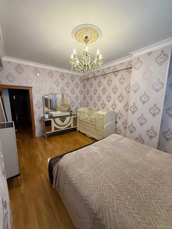 Satılır 2 otaqlı mənzil 99 m²