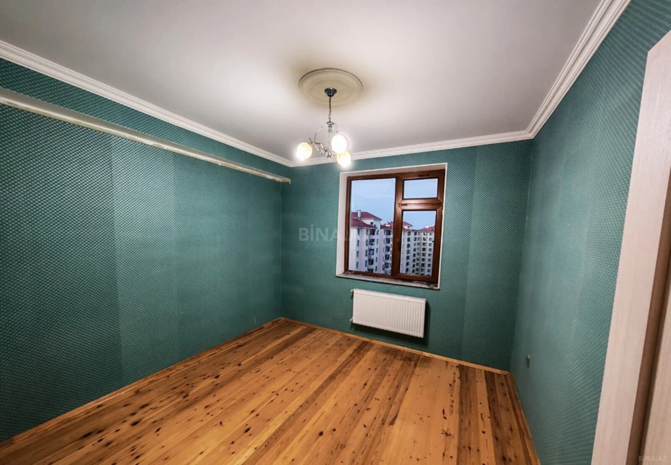 Satılır 4 otaqlı mənzil 115 m²
