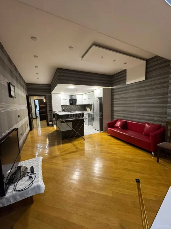 Kirayə verilir 3 otaqlı mənzil 170 m²