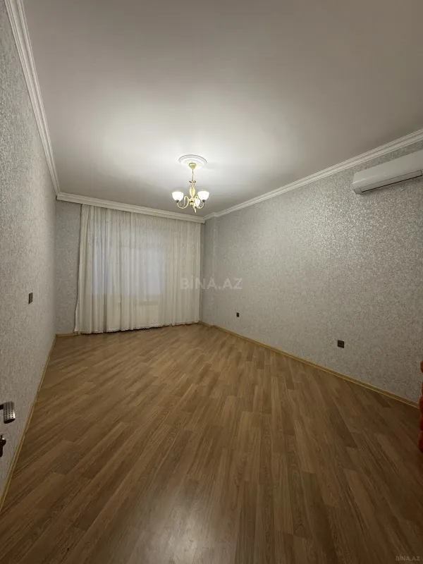 Kirayə verilir 2 otaqlı mənzil 102 m²