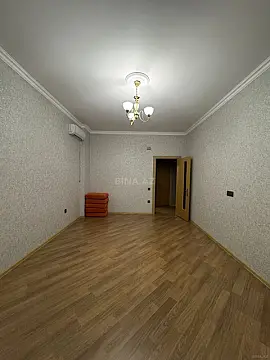 Kirayə verilir 2 otaqlı mənzil 102 m²