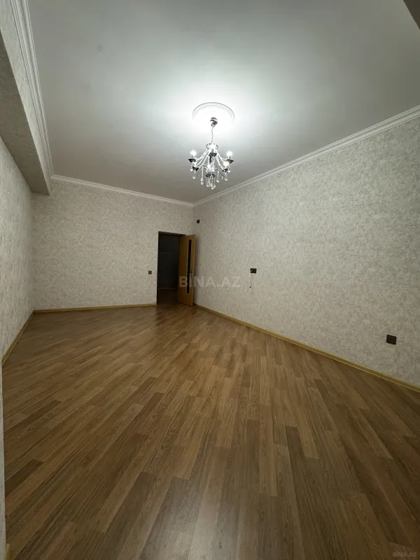 Kirayə verilir 2 otaqlı mənzil 102 m²