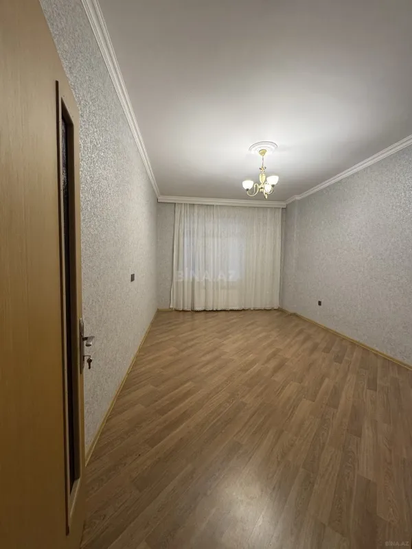 Kirayə verilir 2 otaqlı mənzil 102 m²