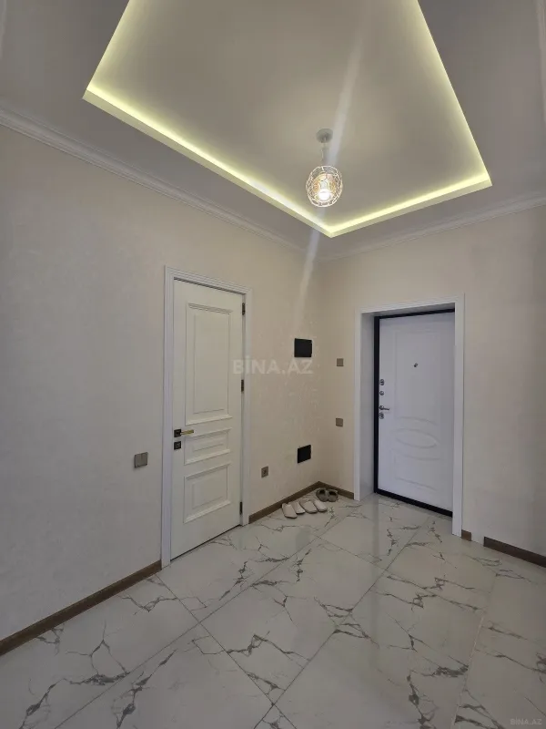 Satılır 2 otaqlı mənzil 79 m²